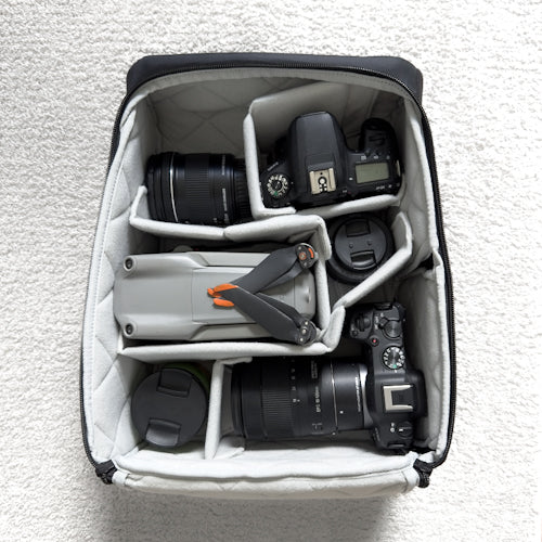 THE CAMERA CUBE